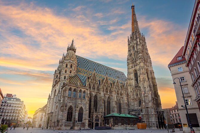 Prague to Vienna - Private Transfer with 2 hours of Sightseeing - Vehicles and Comfort, Including Luggage for Families and Groups