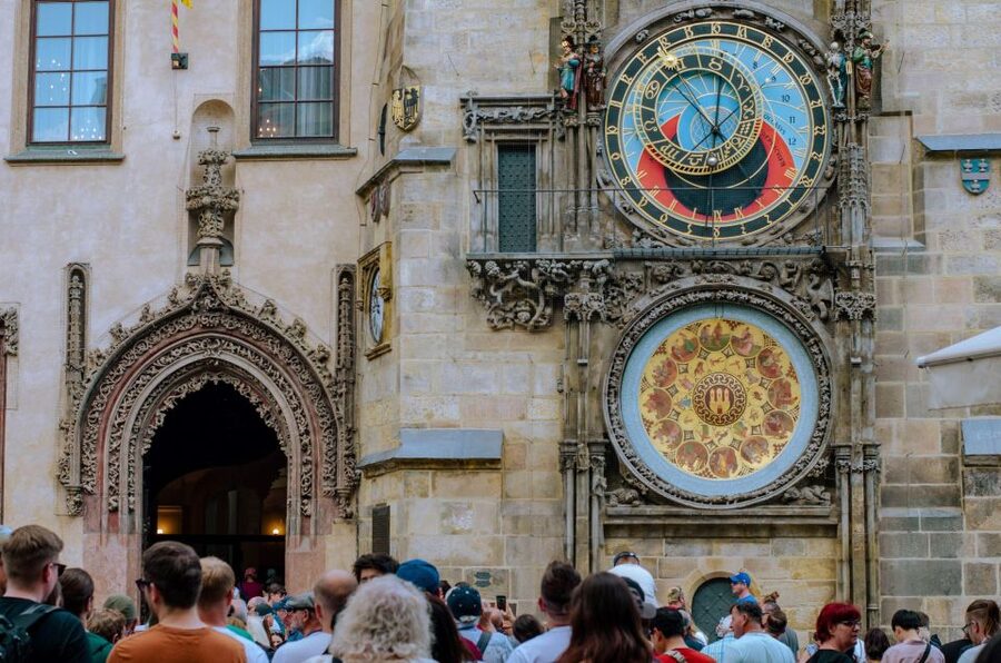 Prague: Top Sights and Historic Center Introduction Tour - Key points to know before you go