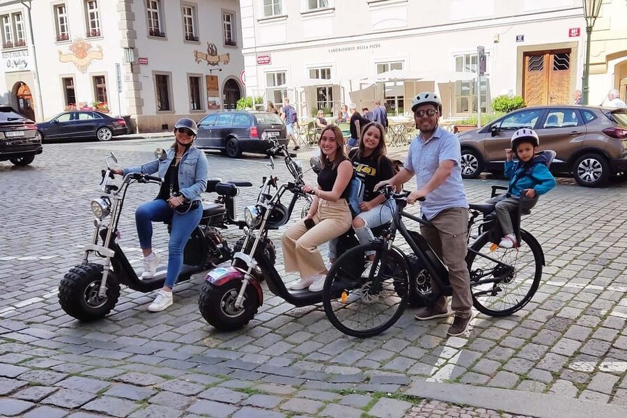 Prague: Tour by Electric Scooter or Cruiser eBike - Prague Castle District loop and the panoramic climb to Petřín Hill