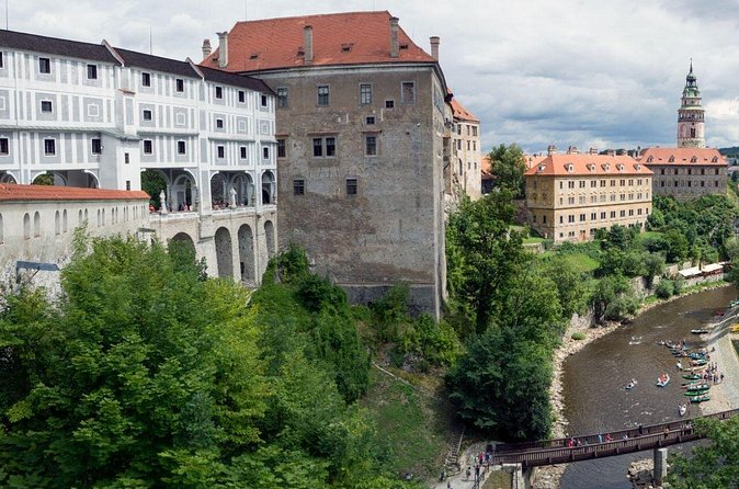 Prague: Tour to Vienna via Cesky Krumlov - Food and costs: what to budget so you are not surprised