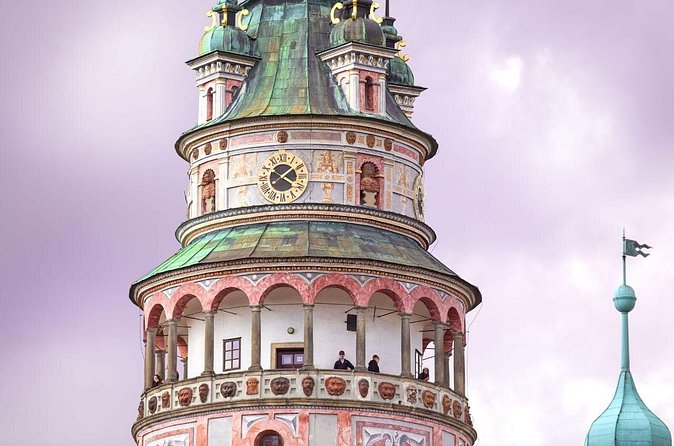 Prague: Tour to Vienna via Cesky Krumlov - The value of having a driver who plays host