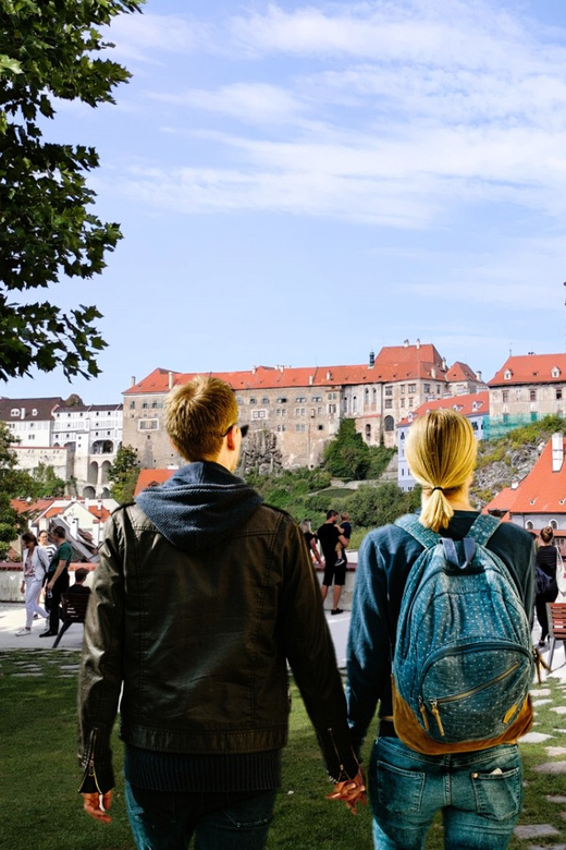 Prague: Transfer to Vienna via fabulous Cesky Krumlov - Krumlov Castle: tower access, gardens, and ticket expectations
