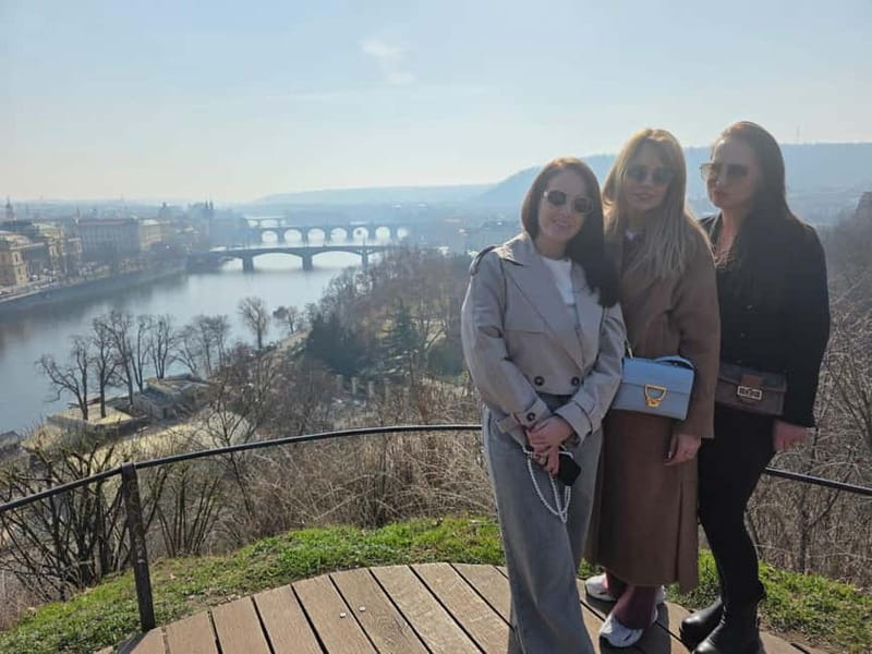 Prague Viewpoints & Historical Ebike Tour - Meeting at Štěpánská 55 and First Steps Before You Ride