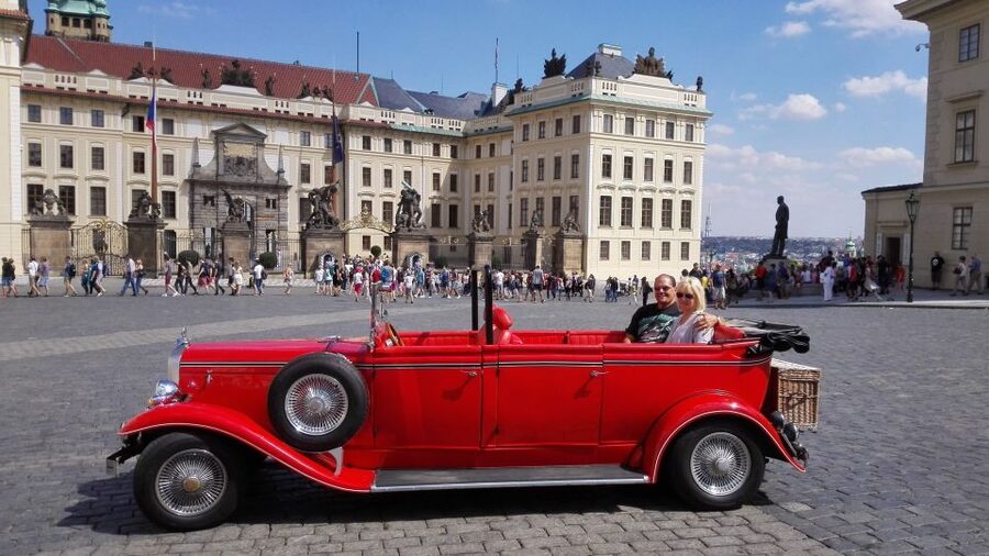 Prague: Vintage Car Ride and Walking Tour - A 3-Hour Mix That Actually Helps You Understand Prague