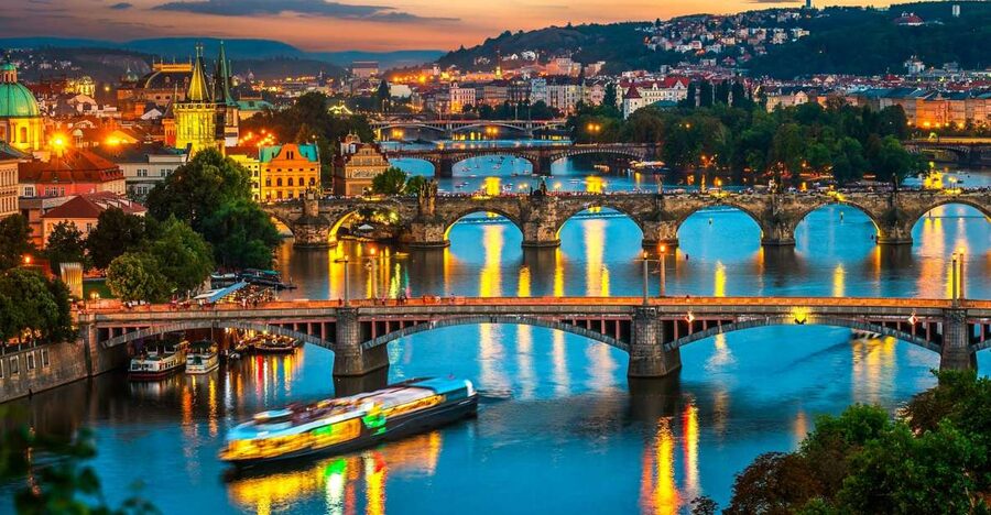 Prague: Vltava River Night Cruise with Buffet - The night route: Castle views, Dancing House, Vyšehrad, and the river highlights