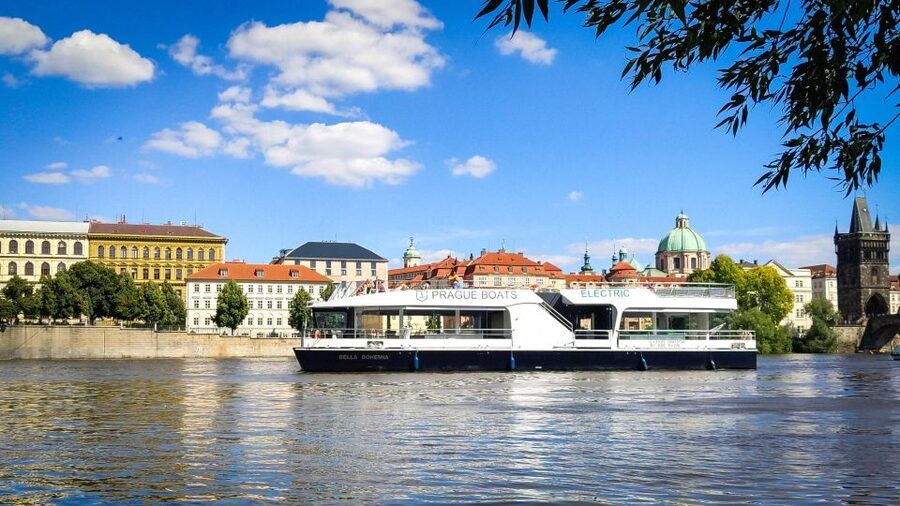 Prague: Vltava River Sightseeing Cruise - Vyšehrad Rock Castle Views, Plus How to Spot What Matters