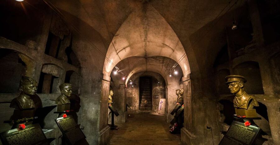 Prague: World War 2 and Operation Anthropoid Walking Tour - Starting at Týnská 627: getting oriented fast