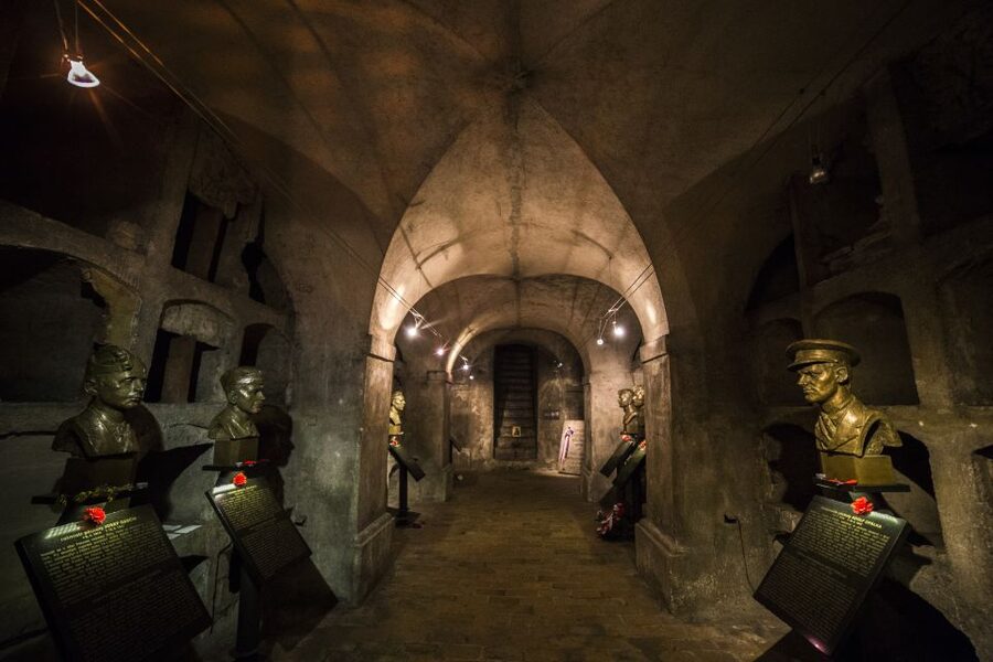 Prague: World War 2 and Operation Anthropoid Walking Tour - Who should book this Operation Anthropoid tour?