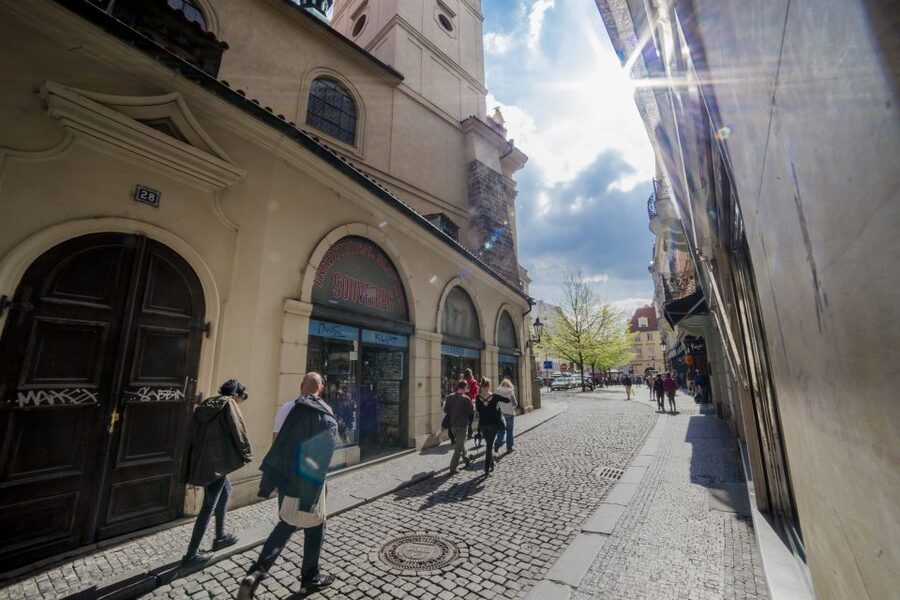 Prague: World War 2 and Operation Anthropoid Walking Tour - Price and pacing: is $32 good value for 3 hours?