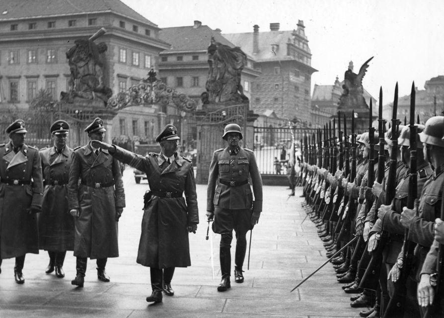 Prague: World War II and Communist History Tour - A 150-Minute Walk Through Prague’s WWII to 1989 Story