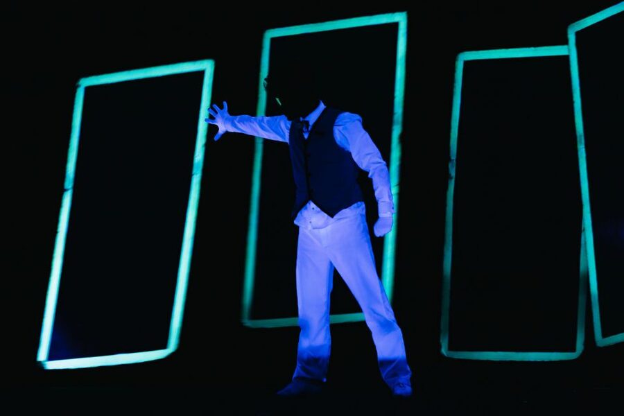 Prague: WOW Show Black Light Theater - Where the show fits in your Prague evening plan