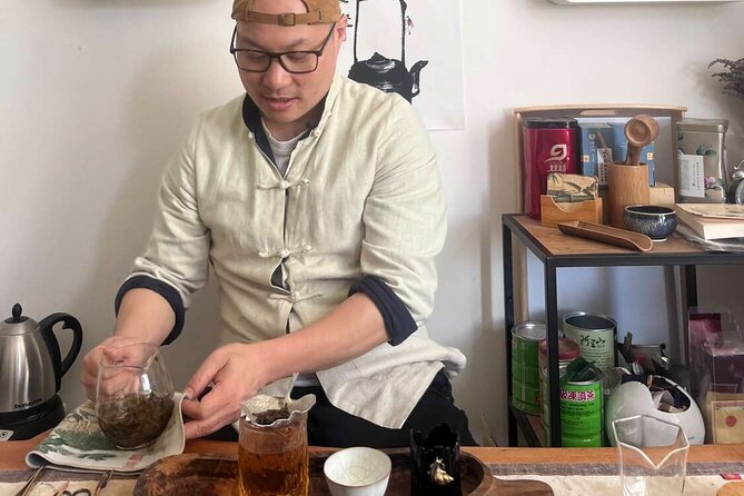 Private Authentic Tea Experience in Prague - A Home-Style Chinese Tea Session in Prague, Led by Lu