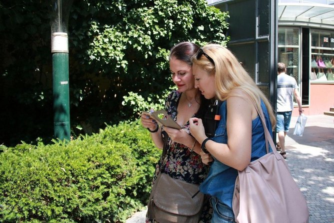 Private city discovery tour - A Historical Treasure Hunt - Weather-proof walking, plus real tips to make it smoother
