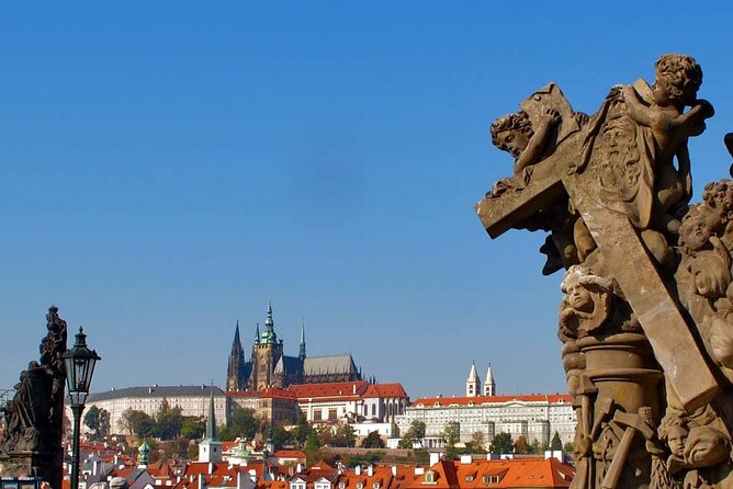 Private Custom Tour: Half-Day Tour of Prague Castle and Old Town - Charles Bridge for the views, built for a reason