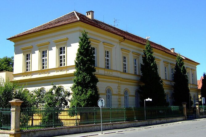 Private Half-Day Tour From Prague To Terezín Concentration Camp - Guide quality is the real multiplier here