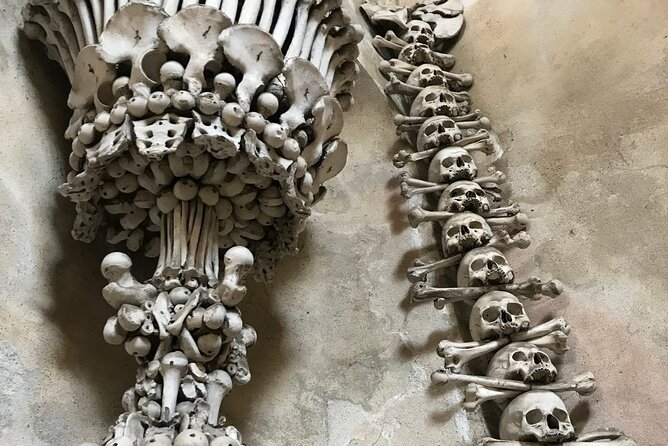Private Half Day Trip from Prague to Bone Church - St. Barbara’s Cathedral: Gothic drama in a world-class setting