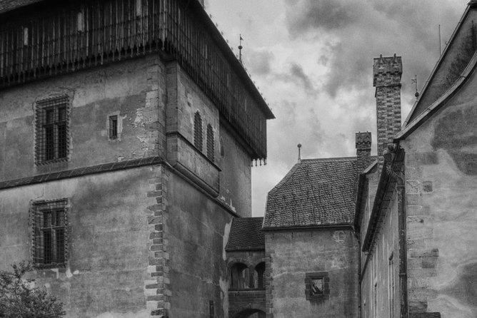 Private Karlstejn castle trip from Prague with Lunch & Admission - Timing, Opening Hours, and Days Karlstejn Might Be Closed
