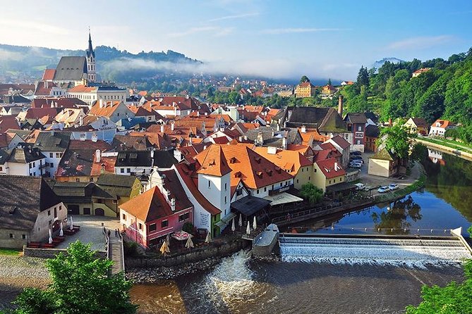 Private Luxury Transfer to Cesky Krumlov from Prague - Comfort in the sedan or Mercedes minivan