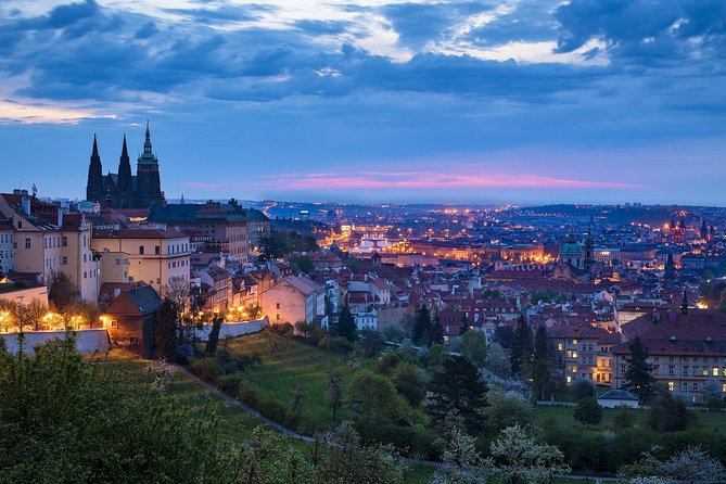 Private & Personalized Prague Night Tour with a Local Guide - What a private Prague night tour does better than group tours