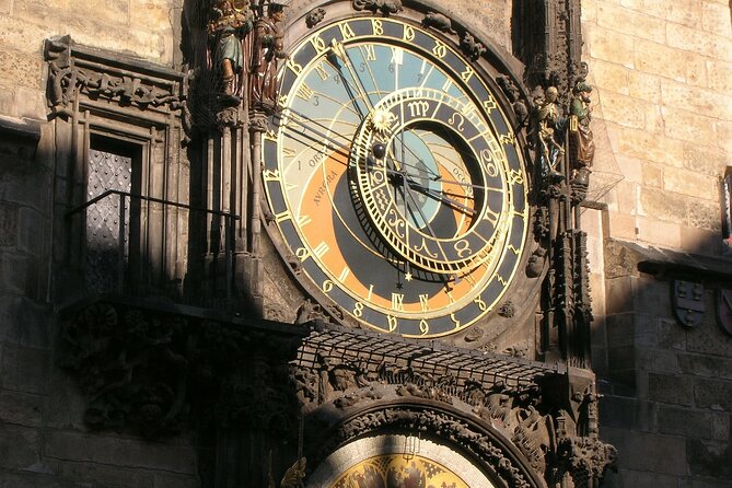 Private Prague City Highlights Tour with a Stop at a Czech Cafe - Prague Castle in One Hour: What You Can Actually See