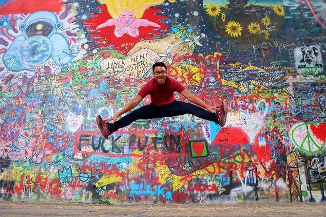 Private Prague Photoshoot for Individuals, Couples and Families - Prague Castle Photo Walk in Non-Ticketed Areas