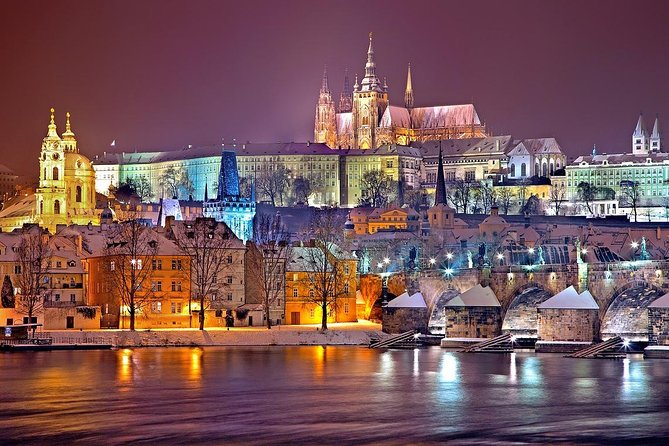 Private Sightseeing in Prague By Night - Prague Castle: 30 Minutes at the UNESCO Viewpoint Hub