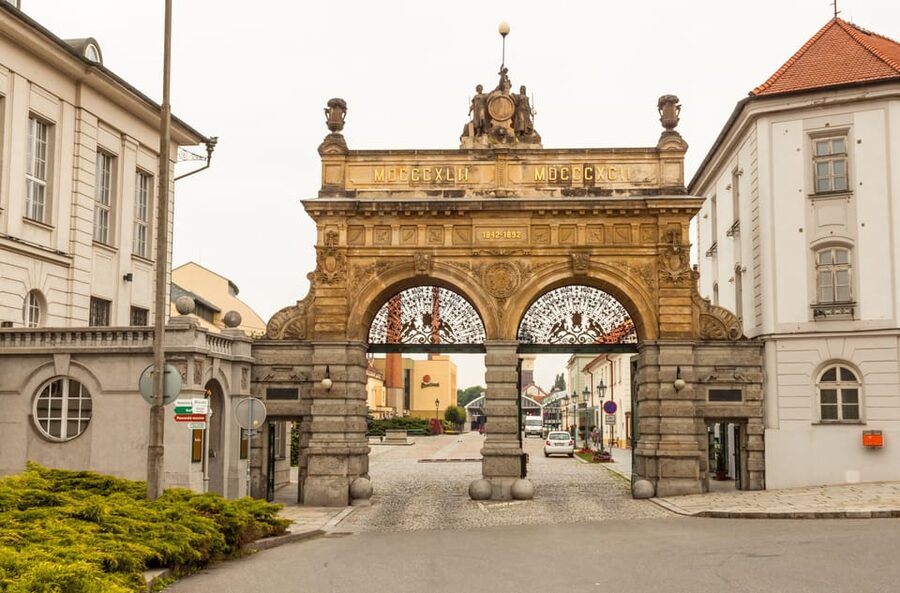 Private Tour to Pilsner Urquell from Prague - Beer samples during production phases, and how to enjoy them