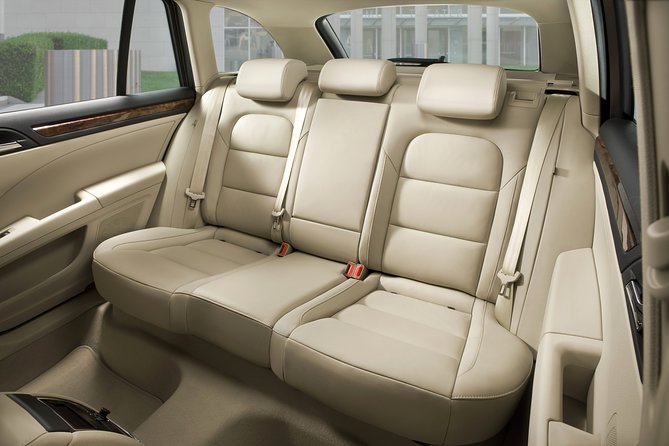 Private Transfer from Prague Airport to Prague City Hotels 1 - 3 pax - Finding Your Driver in the Arrival Hall (And Reducing the Airport Stress)