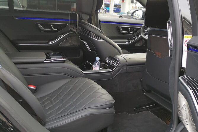Private Transfer from Prague Airport to Prague City Hotels 1 - 3 pax - When This Transfer Really Works Best