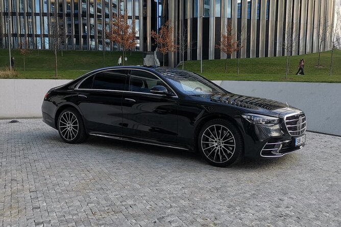 Private Transfer from Prague Airport to Prague City Hotels 1 - 3 pax - Who Should Book This Private Prague Airport Transfer?
