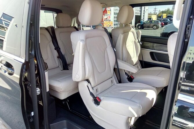 Private Transfer from Prague Airport to Prague City Hotels 1 - 7 pax - The Flow From Airport Arrival to Your Hotel Door