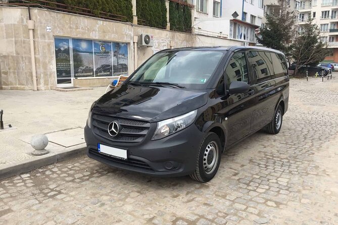 Private Transfer from Prague Airport to Prague City Hotels 1 - 7 pax - Flight Tracking and Waiting Time, Built for Delays