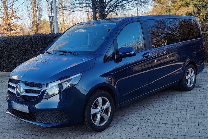 Private Transfer in Mercedes V-Class Minivan - Flight Tracking and a Name Sign That Cuts Through Airport Chaos