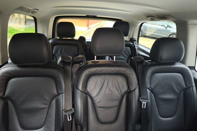 Private Transfer in Mercedes V-Class Minivan - Who Should Book This Transfer in a Mercedes V-Class