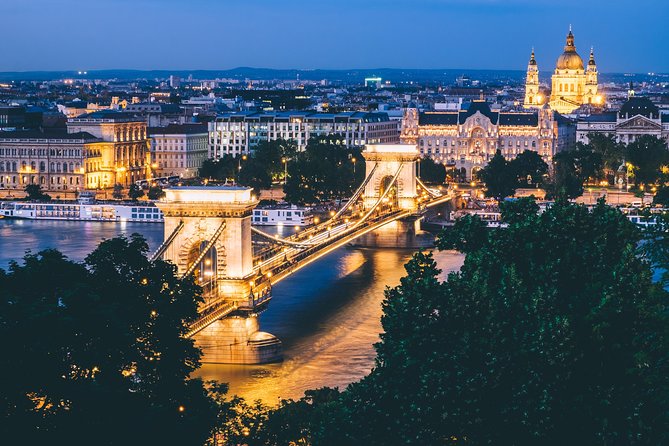 Private transfer Prague to Budapest with 2h stop in Bratislava - Pickup in Prague: the comfort and the first win