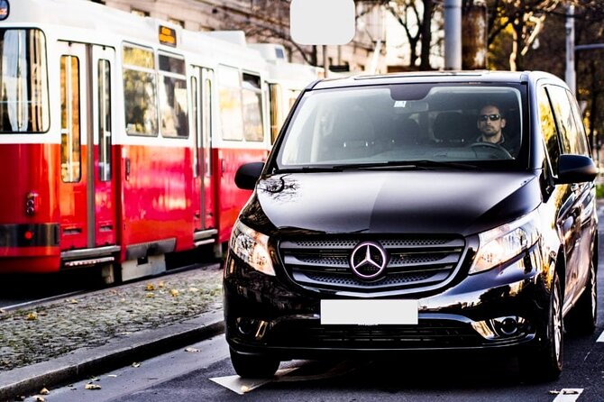 Private Transfer Prague to Passau or Passau to Prague with stop in Cesky Krumlov - A Private Prague to Passau (With Český Krumlov) Works Better Than Straight Travel