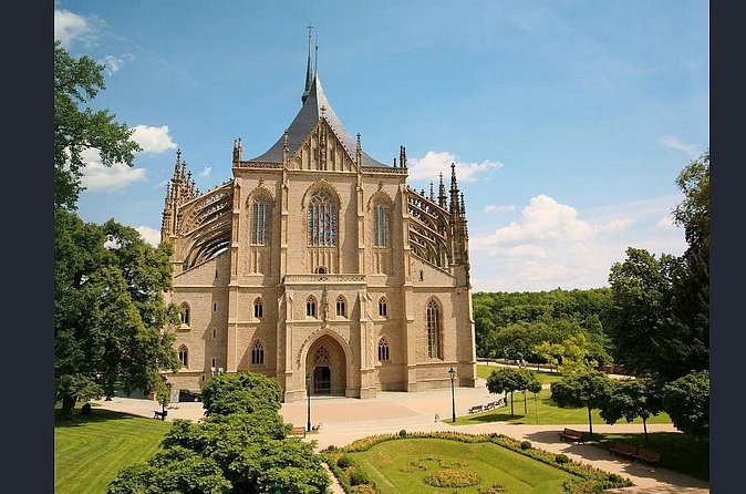 Private Trip to Kutna Hora and Sedlec from Prague - Private Guide on Your Schedule: What You Gain With Tatiana-Style Expertise