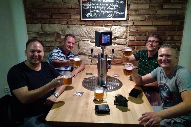 PUB und CLUB Crawl in the Czech Republic: Pilsen - How the Five Hours Flow Through Pubs and Clubs