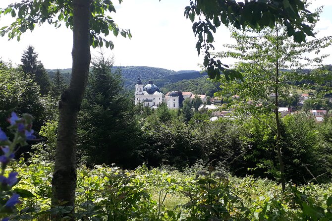 PUNKVA CAVES, ABYSS and PERNSTEJN CASTLE =only from Apr to Sep - Lunch in South Moravia, and How to Avoid the Classic Hungry Day Trip Problem