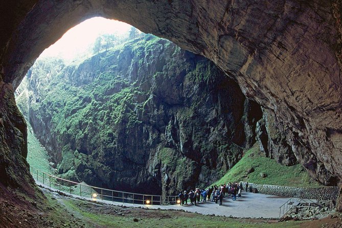 PUNKVA CAVES, ABYSS and PERNSTEJN CASTLE =only from Apr to Sep - English Notes: What You Actually Get Beyond Transportation