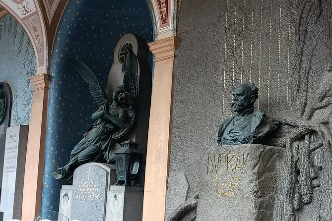 Real life in Prague - Easy Walk from Vysehrad to Vyton - Dog breaks, etiquette, and the small practicalities that matter