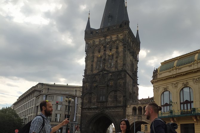 Rent-a-Friend in Prague - Charles Bridge: 15 minutes of classic views and easy pacing