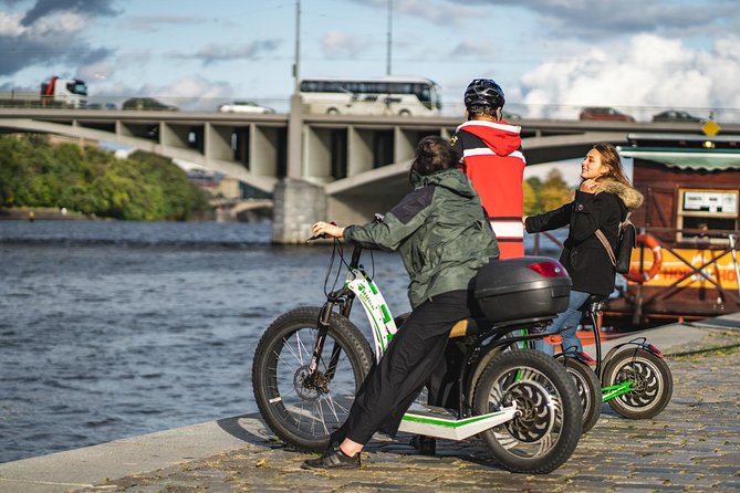 Rent your E-Scooter Hugo Bike in Prague! - Price and value: what $49.37 buys you