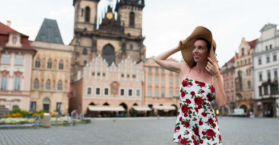 Romantic Photoshoot Experience for Couples in Prague - Stop 1: Prague Astronomical Clock Area for Dramatic, Classic Portraits