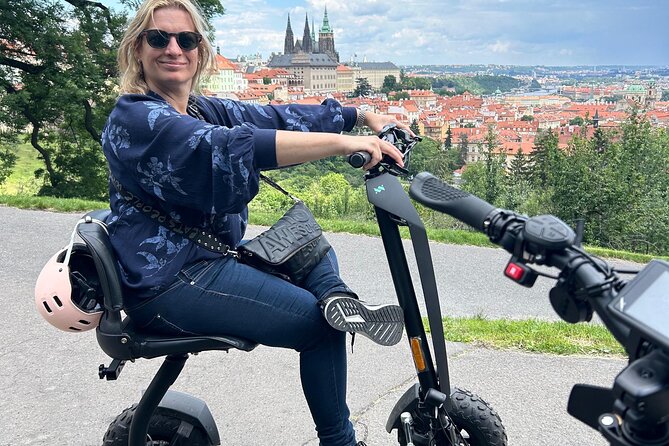 Scooter tours to Prague Castle and views. - Vltava River Bay Stop: Views Plus Animal Feeding