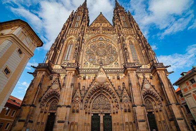 Self-Guided Audio Tour - Prague Castle District - Turning Prague Castle into a 39-minute story walk