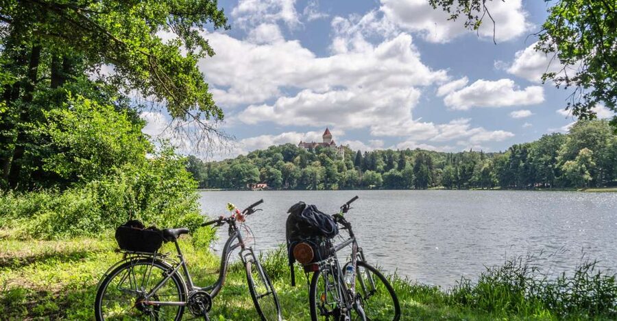 Self-Guided Bike Tour to Unetice Brewery - Ferry crossing timing: the 10am to 1pm closure that can change your day