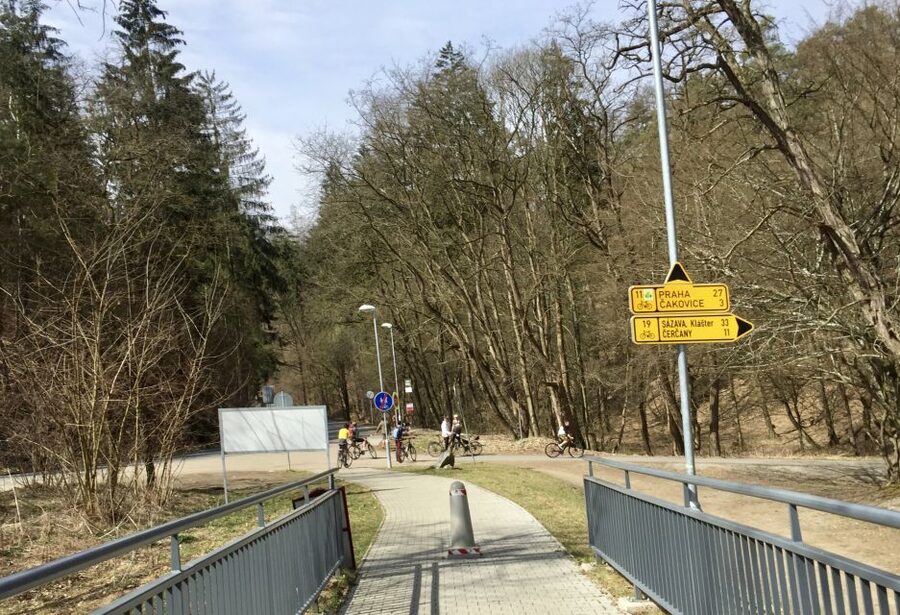 Self-Guided Bike Tour to Unetice Brewery - Returning on the Dresden-Prague bike path: estates, neighborhoods, and getting back with energy intact
