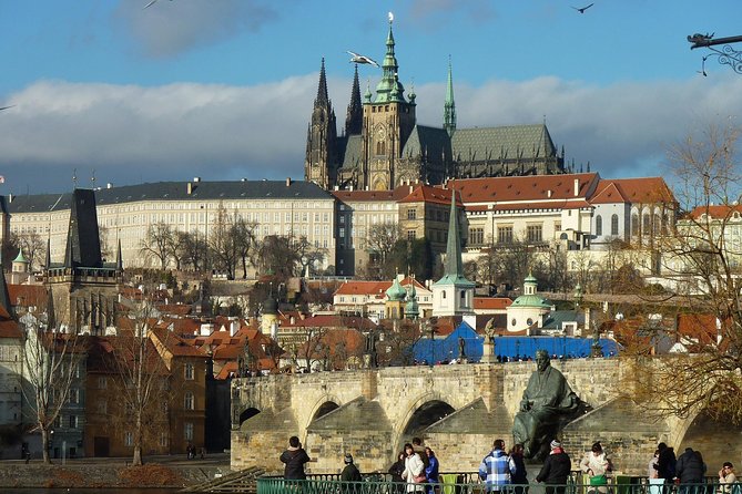 Shared Arrival Transfer: Prague Airport to Hotels - Confirmation, vouchers, and how to avoid meeting-point headaches