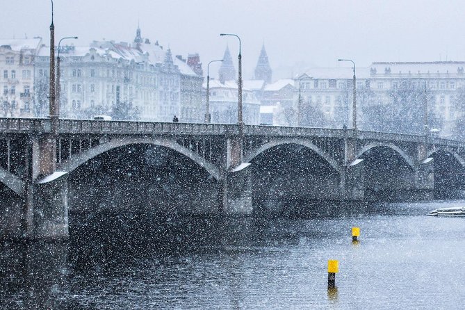 Shared Arrival Transfer: Prague Airport to Hotels - Who this transfer fits best, and who should consider another option